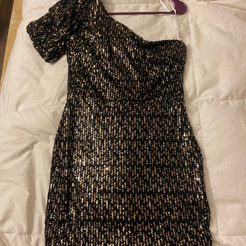 Lulus small holiday dress